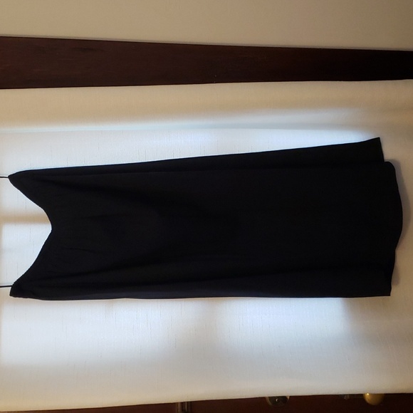 Black skirt and jacket suite, worn a few times dry clean only - Picture 9 of 9